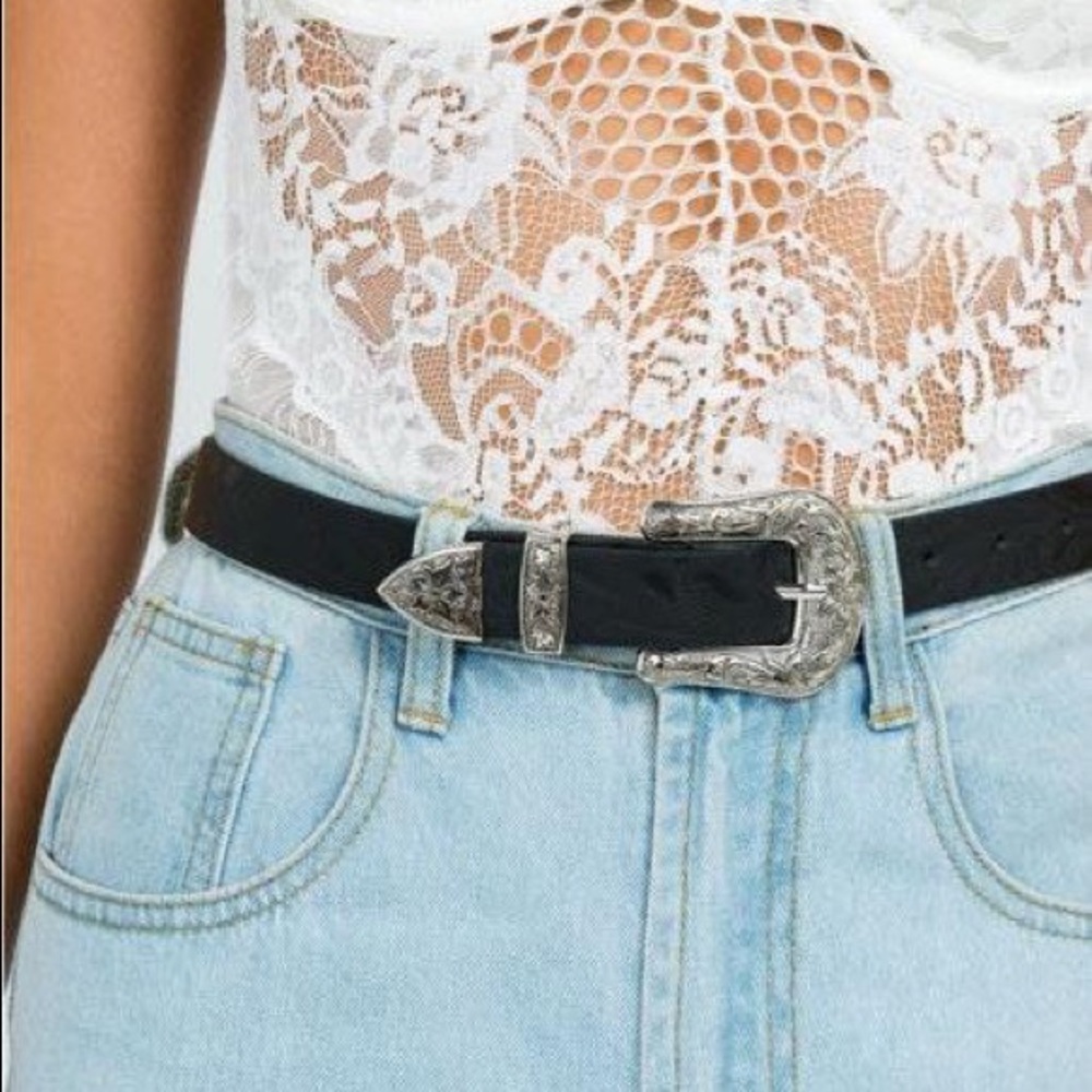 WESTERN BUCKLE TRENDY BELT